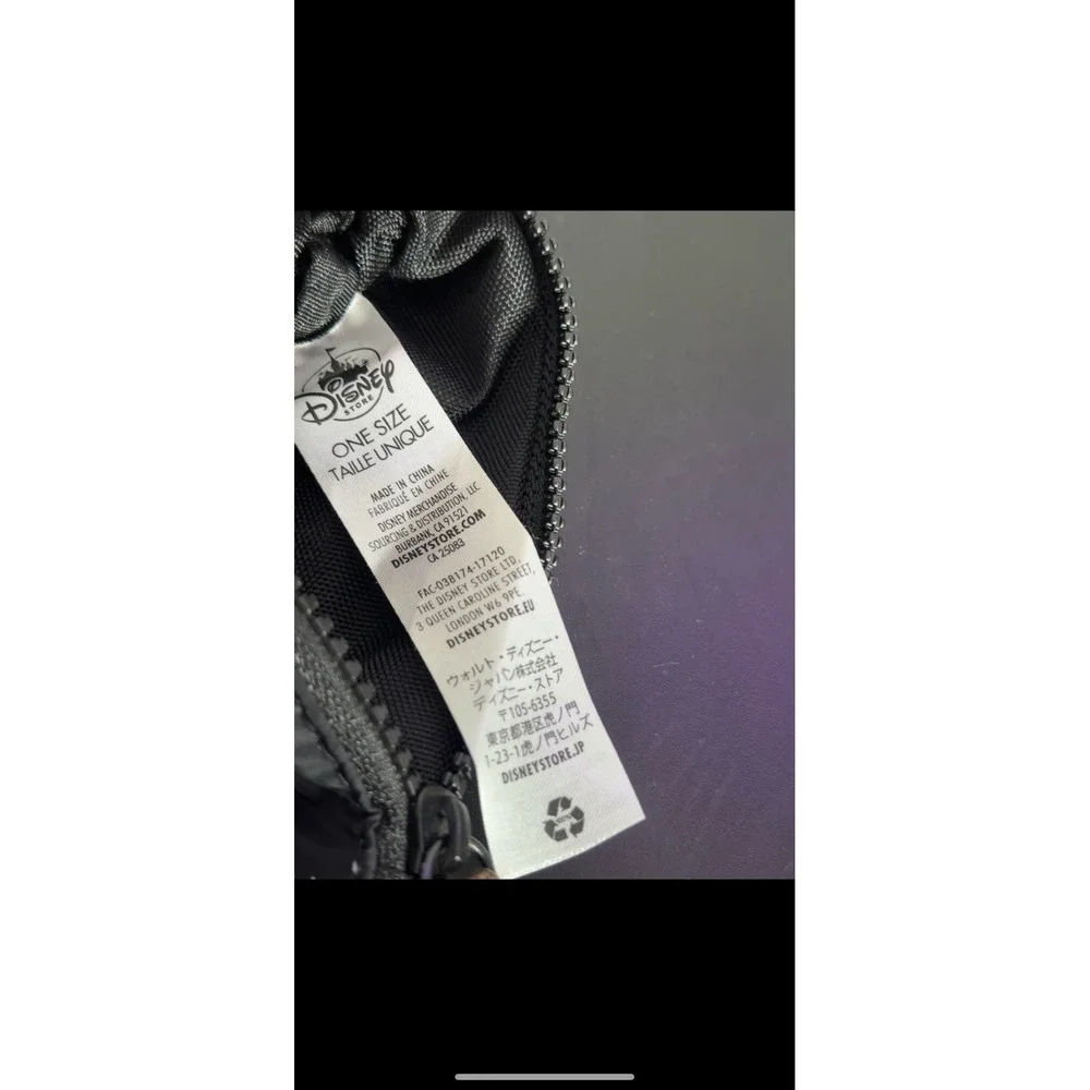 Disney Parks Star Wars Lightspeed‎ Small Wristlet Galactic Planet Black Red